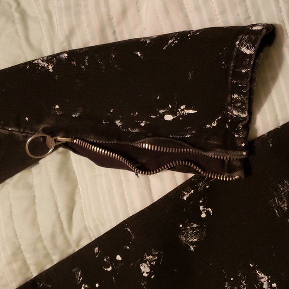 VIDL Jeans - Picture 4 of 4